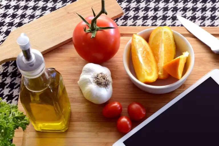 Why to Avoid Canola Oil as a Kitchen Ingredient