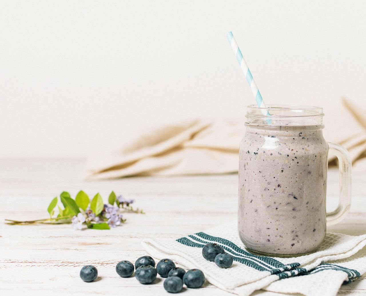 Green Tea and Blueberry Smoothie