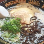 博多ラーメン 龍 - 黒龍ラーメン  720円(2019/2/9)