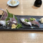 Edomae Bikkuri Sushi Tsukushino Ten - 泳ぎアジ握り＆造りセット 780円＋税
                        2019年2月10日夕方