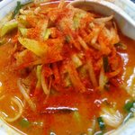 Fukuyoshi - 担々麺に 一味唐辛子大量投入