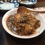 Natsu Ishi - 同じく大皿料理から麻婆豆腐。シビレあり。