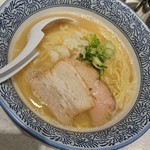 麵屋カモメ亭 - 2019年朝らーメニュー：試作ラーメン(こくまろ白湯しじみ)