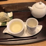 台湾茶藝館 いろは - 2月のお茶セット杉林渓茶とうぐいす餅（季節限定）