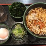 Yude Taro Kannai Ootacho Ten - 朝蕎麦　330円　かき揚げをワカメに、生卵を温玉に変更できます