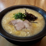 RAMEN KAZUYA - ｢海老もっこり玉子｣を使った。卵とじとんこつらーめん    750円