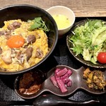 宮崎県日南市 塚田農場 - 贅沢親子丼（炭焼き地鶏）1,480円