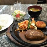 Suzu - Cランチ、ハンバーグ、エビフライ、クリームコロッケ880円