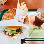 Mos Burger Kodaira Ekimae Ten - ワイワイテリヤキチーズバーガーセット