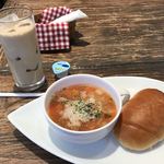 Pane do'ro - 野菜スープとおすすめパン＋アイスカフェオレ  500円