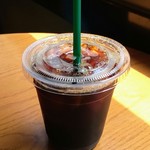 Ｓｔａｒｂｕｃｋｓ Ｃｏｆｆｅｅ Shinjuku Minamiguchi Ten - ドリップコーヒーのアイスコーヒー、トールサイズ