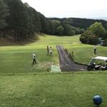 Satsuki Golf Club Tenpai Course - ＯＵＴ１番ホール ４９８ヤード
                        スライス要注意 ＯＢになるよ