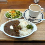 横森珈琲 - 朝カレーセット（サラダ・ドリンク付き）550円