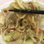 Ringer Hut Eapotooku Nagoya Ten - 太麺皿うどんは、こんな麺