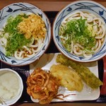 丸亀製麺 - ぶっかけ（並・冷）（サービスでもう一杯）＆ 大根おろし ＆ 小えびかき揚げ（ミニ）＆ れんこん天 ＆ イカ磯辺天