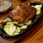 よって屋 - 名物 骨付鳥 ひな 850円