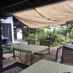 Garden Cafe Hachisu no Tsuyu - 店内