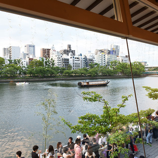 Window seats are elegant riverside