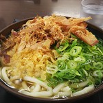 Murasaki Bizen Ten - かけうどん大380円 おむすび100円 玉子天100円