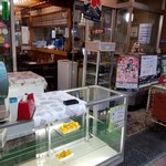 松屋甘味店 - 店内様子。