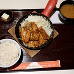 Kome Masa Shokudo Prime Tre Akaike Ten - とんてき定食