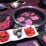 Yakiniku Douraku Tsurugamine Ten - 