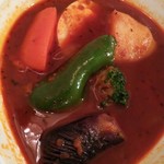 Soup Curry Ya Oodori Kandasurugadaiten - 野菜は人参、じゃがいも、茄子、ピーマンなどがゴロゴロ～(*￣∇￣)ノ