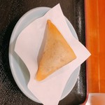 KO NAN ROH - カレーサモサ　¥150-