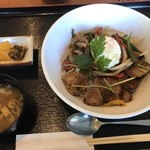 Satsuki Golf Club Tenpai Course - 牛カルビ焼肉丼＝１８０円の差額支払い