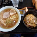 Soba Dokoro Ooyama - かつ丼ラーメンセット¥1,150