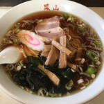 中華料理鳳山 - 料理写真:ラーメン(600円)