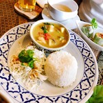 CHADA THAI RESTAURANT - 