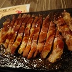 Excellent Gunma Food Sanzu - 江原ハーブ豚の溶岩石ステーキ