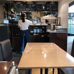 Cafe & Books Bibliotheque Fukuoka Tenjin - 