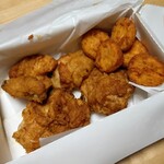 Kentucky Fried Chicken Hiroshima Kamiyamachi Ten - とりの日パック（ナゲットは別の袋に入ってましたが、分かりやすいように取り出した状態。それとケチャップも付属しました）