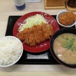 Katsuya Inashiro Yanoguchi Ten - ロースカツ定食+ご飯大盛+豚汁大変更+メンチカツ