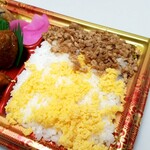 Iina & Zest Mitaka Ten - 二色そぼろの鶏づくし弁当378円