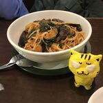 Italian Ryori Capricciosa Abenokyuzu Mo-Ru Ten - 揚げ茄子とほうれん草のミートソーススパゲティ田舎風　1,940円（税別）　※取り分けサイズ