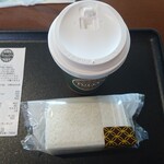 TULLY'S COFFEE Iwate Idai Byoin Ten - カフェラテホット(サイズtoll)＋オリジナルエッグサラダサンドの組み合わせモーニングセット620円