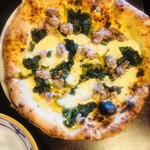 PIZZERIA GTALIA DA FILIPPO - NMP ソーセージと青菜のピザ