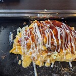 Okonomiyaki Honpo Kashiwa No Ha Kyampasu Ten - とんぺい焼き秘伝(マヨビーム仕上)