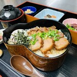 お食事処 八兆 - もち豚の角煮集御膳