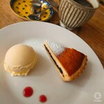 Cantera - ケーキにアイスまで付いて
                        ＋珈琲で￥780！