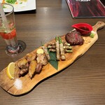 Bar&Cafe Sumibiyaki Don Gabacho - 阿波肉盛り合わせ。2680円+税