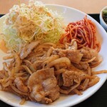 まんまや - 焼肉は生姜焼きでした+.٩(･∀︎･).+ﾟｷﾗｰﾝ