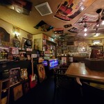 ペーパームーン - オシャレな店内