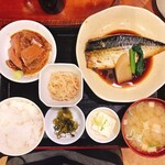 Okiyo - さば煮付定食に胡麻ぶり単品追加