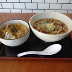 Havana Take Udon - 【2020.2.10(月)】かけうどん380円＋ミニ親子丼350円