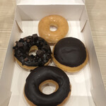 Krispy Kreme Doughnuts Rarapoto Toyosu Ten - オリジナルグレーズドと、黒い三連星