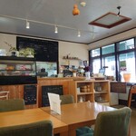 Takahashi Fruits Land - 店内